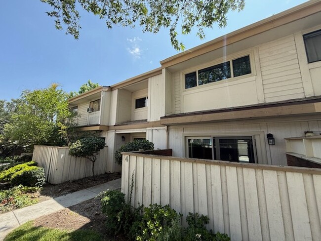 Upgraded 3-Bedroom Condo for Rent in Arleta! - Upgraded 3-Bedroom Condo for Rent in Arleta! Unit 4