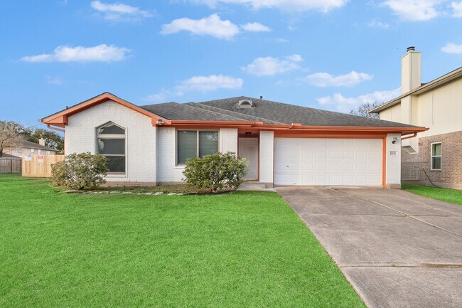 Photo - 1530 Hunter Green Ln