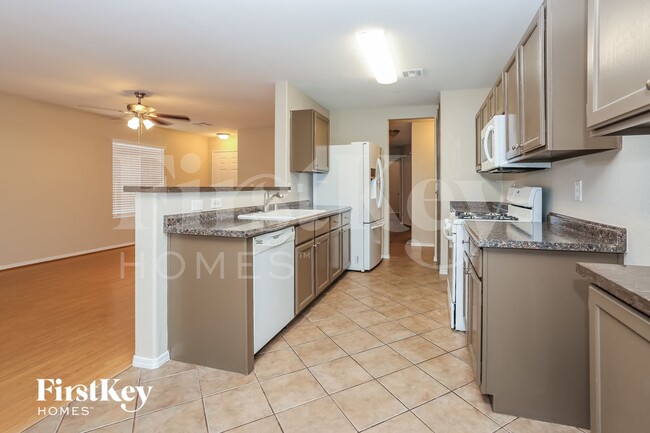 Photo - 5508 Crinoline Ave