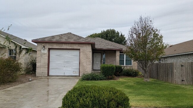 Building Photo - 10726 Shaenview