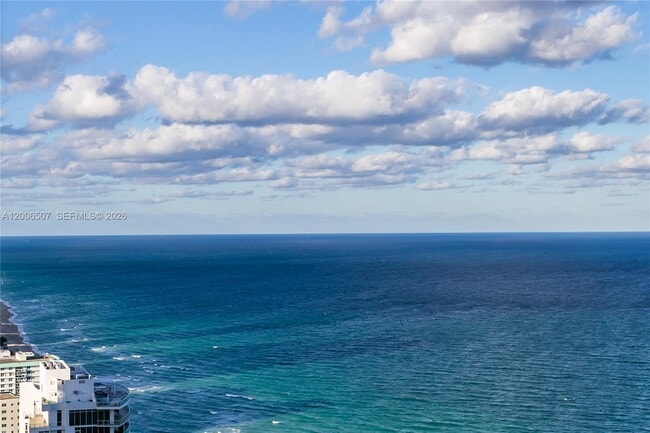 Building Photo - 1830 S Ocean Dr Unit 4010