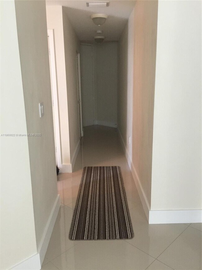 Photo - 79 SW 12th St Unit 1406-S