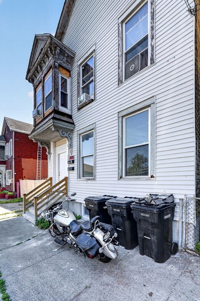 Photo - 362 9th St