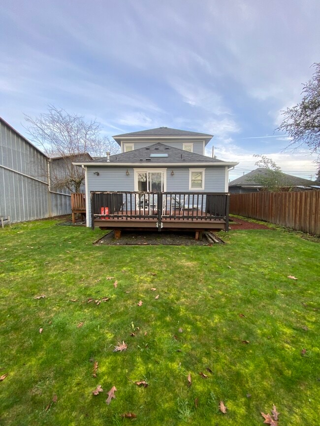 Photo - 724 SW 10th St