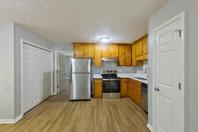 Photo - 100 Beaver Pointe Dr