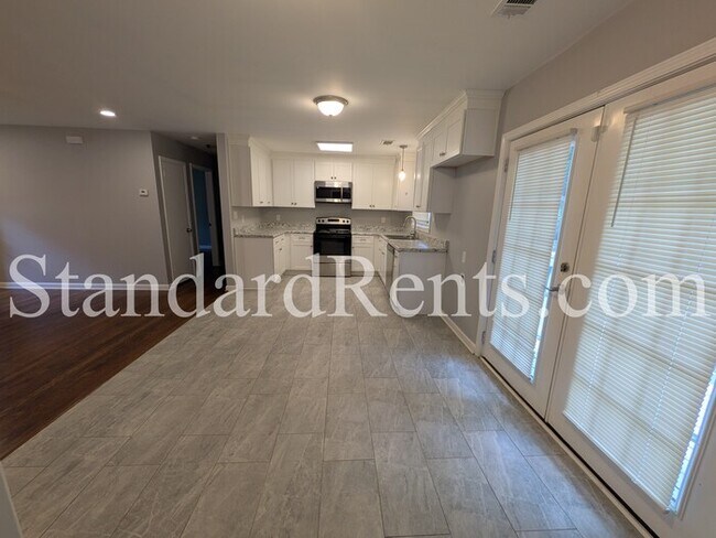 Photo - 4404 Currie Ct