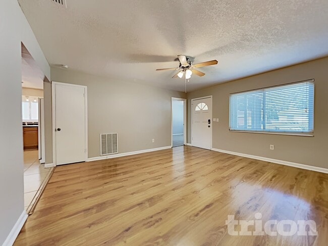 Photo - 12293 103rd St N