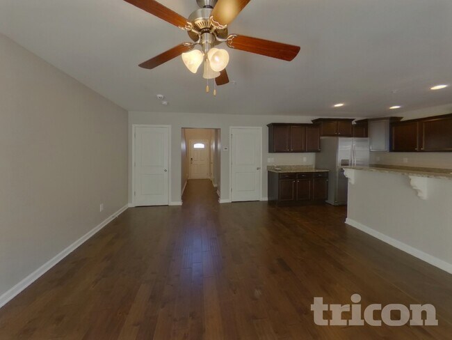 Photo - 4009 Commons Dr