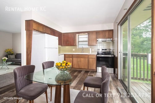 Photo - 1940 E Lindenwood Cir