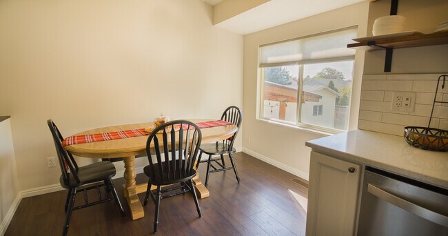 Photo - 1487 N Quincy Ave