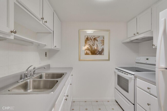 Photo - 1 Renaissance Pl Unit 511