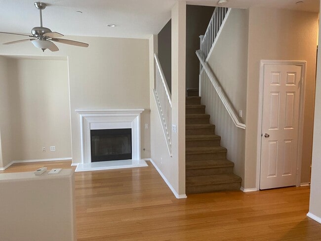 Building Photo - 88 New Season Unit NA Rental