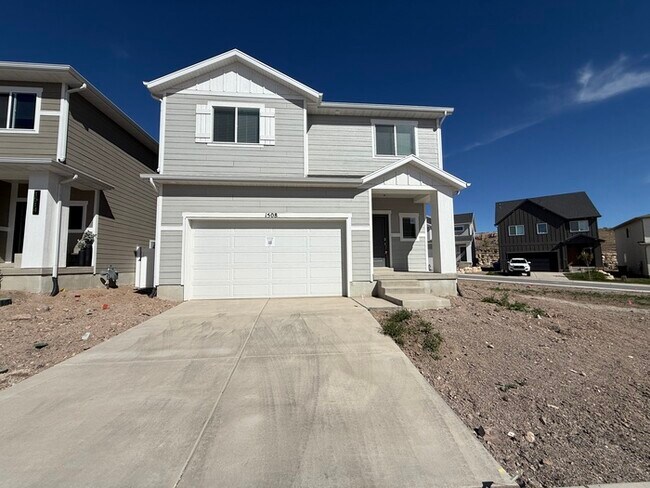 Building Photo - 1508 Charmer Ln
