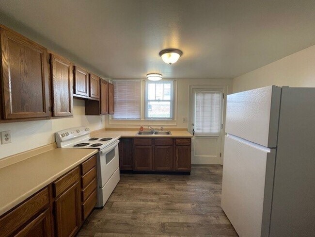 Photo - CHARMING MAIN LEVEL 1 BEDROOM APT NEAR THE LOVELY MARYVILLE COLLEGE CAMPUS