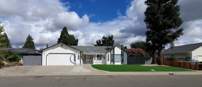 Building Photo - Beautiful Yuba City located in the Terra Buena area