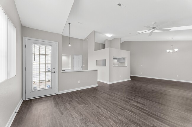 Photo - 743 Hilltop Ln