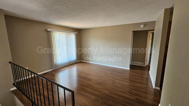 Photo - 3234 S Dudley St