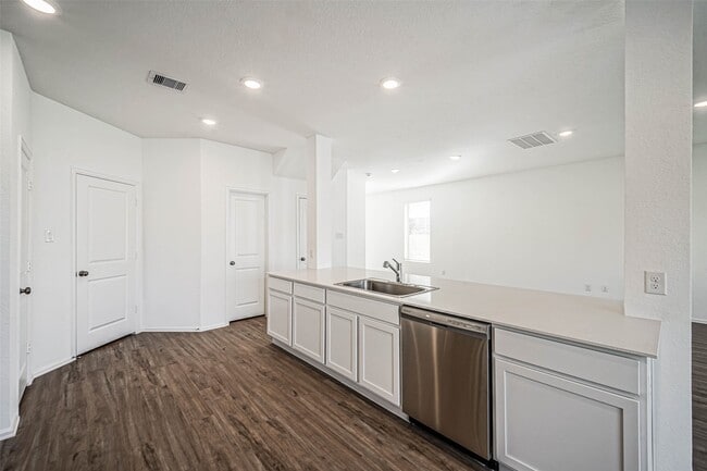 Photo - 2118 Fisher Bnd Dr