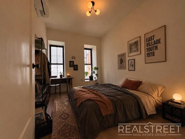 Photo - Utica Avenue