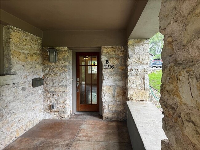 Photo - 1216 W 22nd St