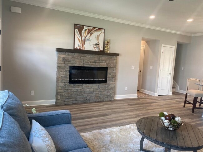 Photo - 301 Copperfield Way