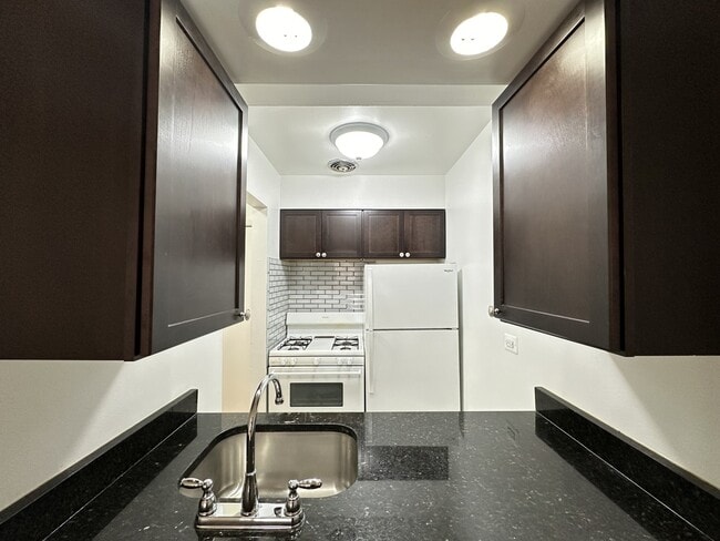 Photo - 6830 N Sheridan Rd Unit 574