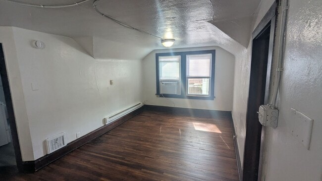 Photo - 211 W Wellington St Unit 211 1/2 Wellington