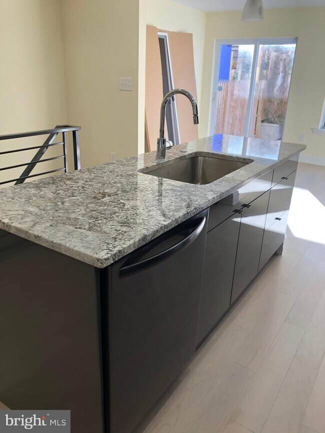 Photo - 1526 W Stiles St Unit A