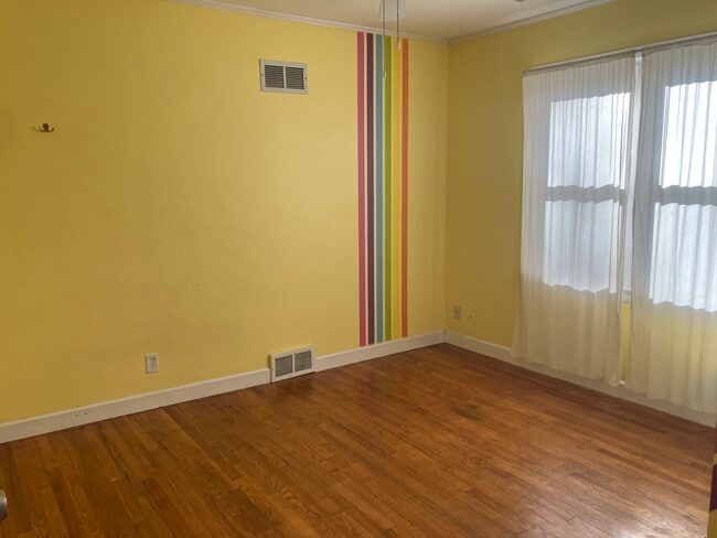 Dormitorio - 6825 W 82nd St