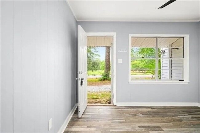 1219 Paradise Rd