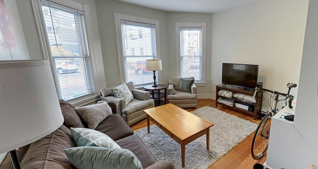 Building Photo - 103 Marion St Unit 2 Rental