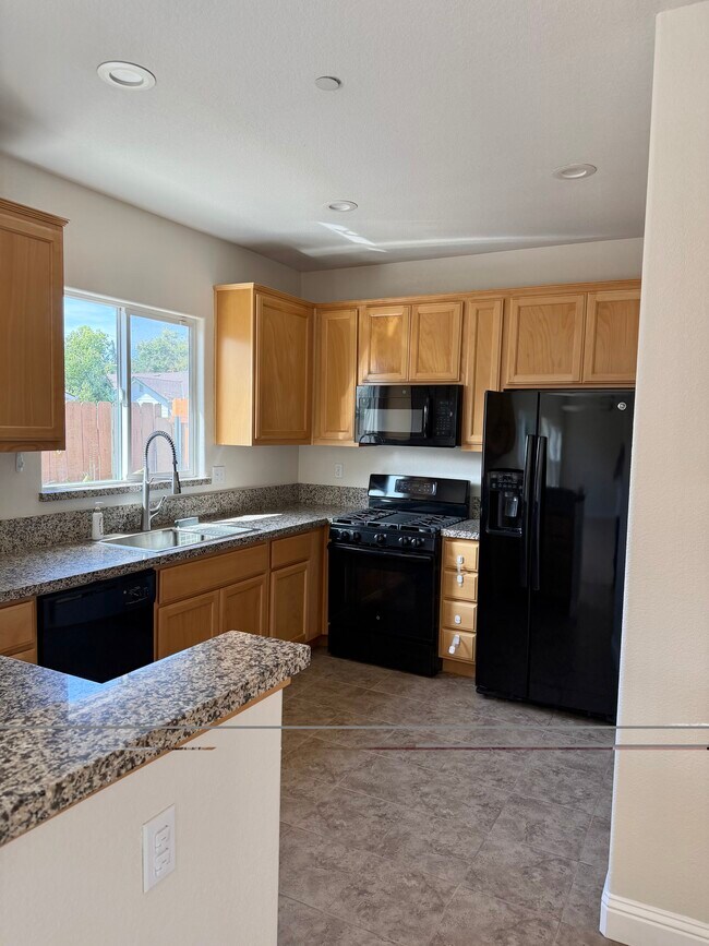 Photo - 1021 Fairmont Ct