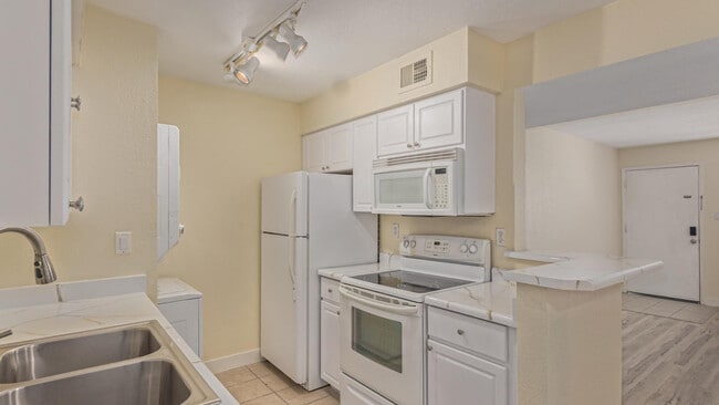 Photo - 5995 N 78th St Unit 1037