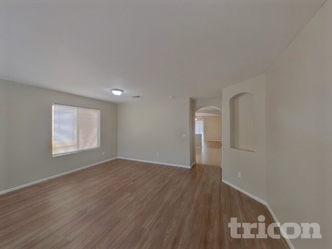 Photo - 40399 W Thornberry Ln