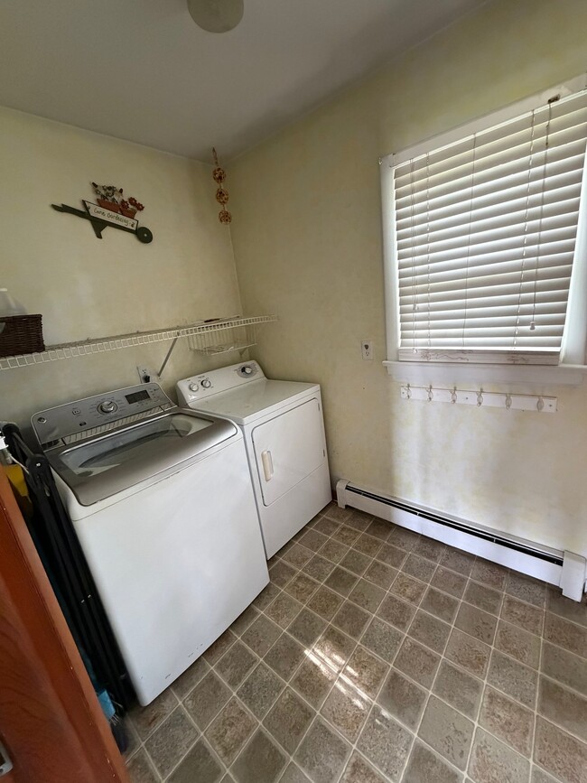 104 Lee Dr