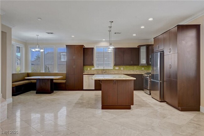 Photo - 493 Grassrange Ln