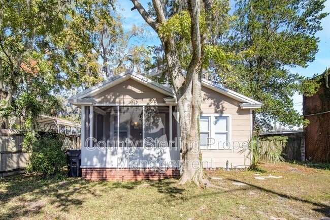 Photo - 702 NW 2 Ave House