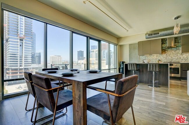 Photo - 1100 S Hope St Unidad 1206