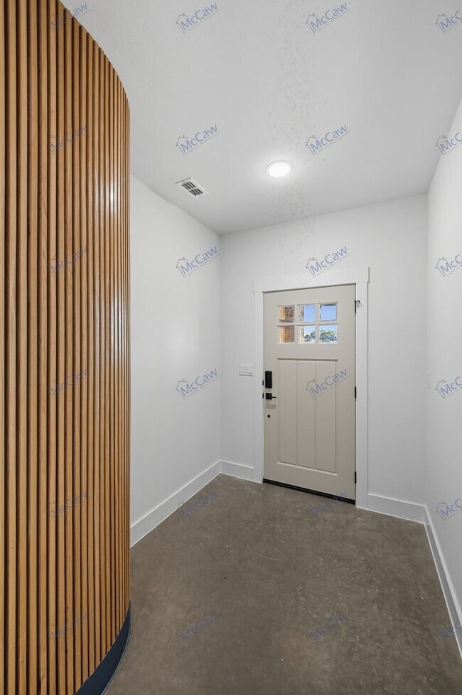 Photo - 102 Cardinal Wds