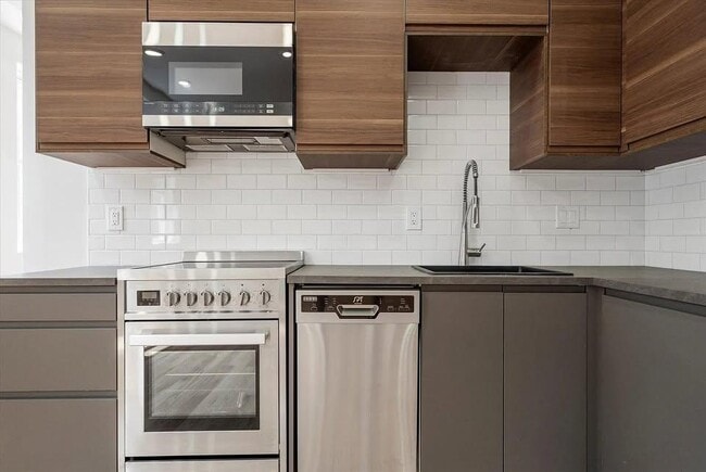 Photo - 334 St Paul St