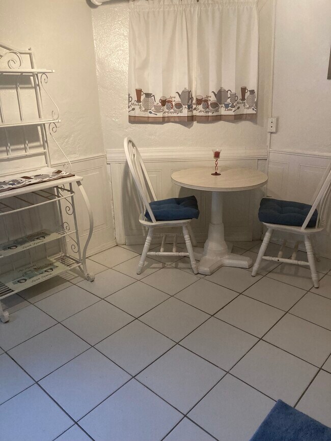 Photo - 15 Cross St Unit One bedroom