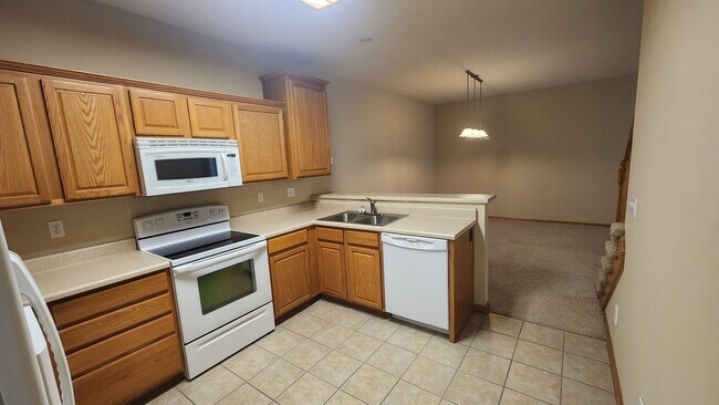 Photo - 1208 SE Birch Ln