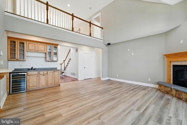 Photo - 6119 New St