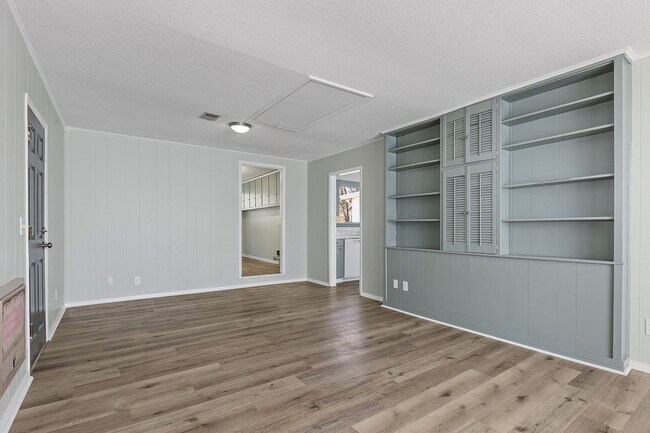 Photo - For Rent - Adorable 4BR 2BA house - East R...