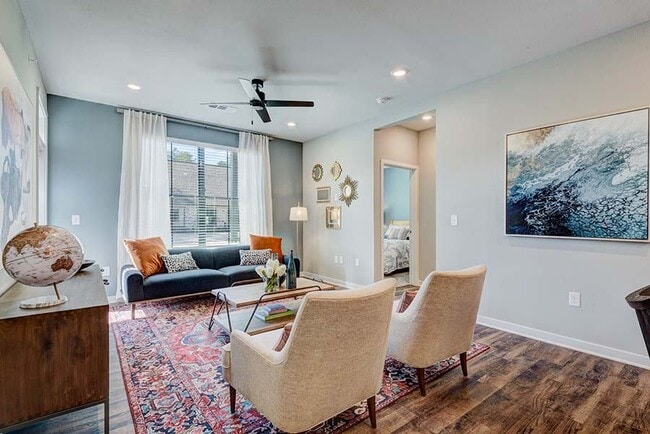 Photo - Woodridge at Grand Central Park