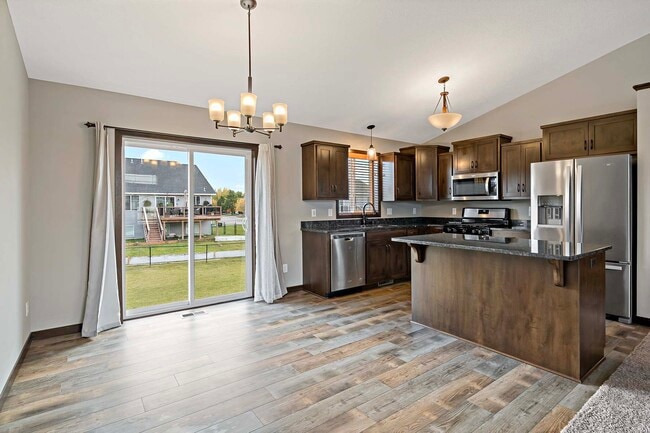 Photo - 7713 Lambert Cir NE