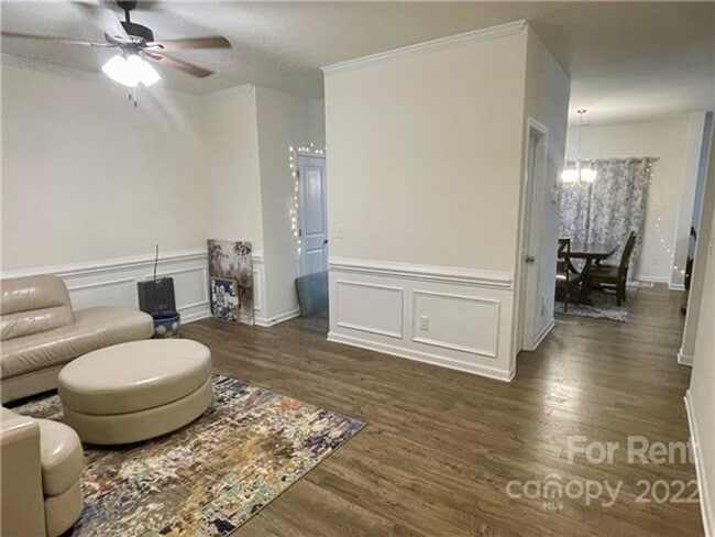 Photo - Captivating Single Family Home | 3 BR/2.5BA | 1-Car Covered Parking |In Highland Park