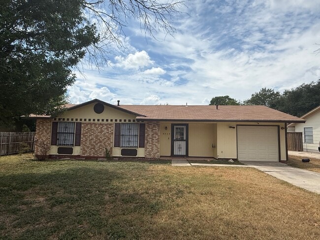 4839 Castle Stream Dr