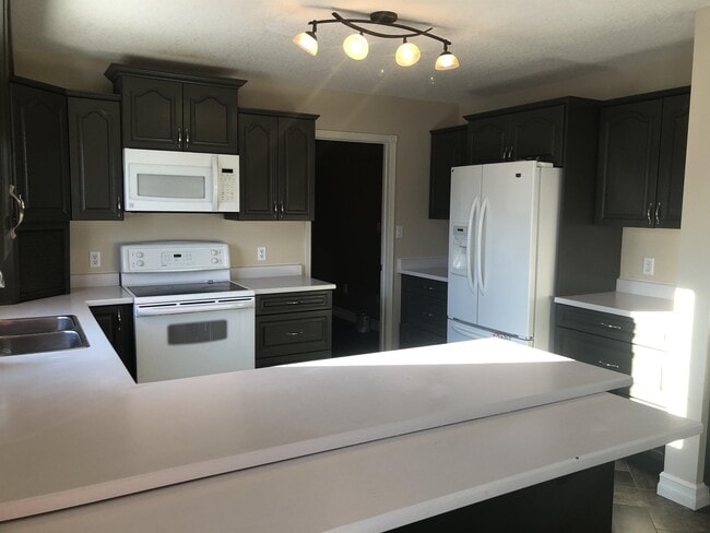 10307-10113 113 Ave