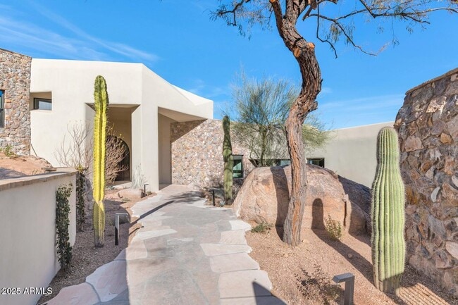 Photo - 5810 E Cholla Ln